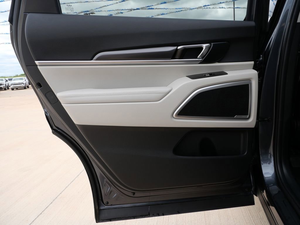 Used 2023 Kia Telluride S w/ S Sunroof Package image 11