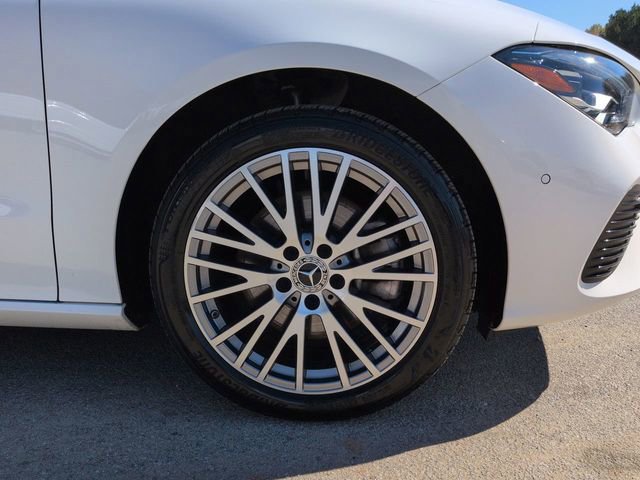 Used 2025 Mercedes-Benz CLA 250 4MATIC image 12