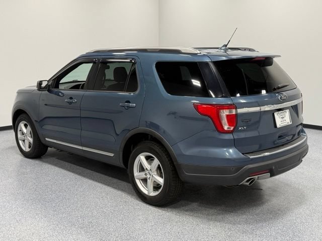 Certified 2018 Ford Explorer XLT w/ Equipment Group 202A FWD image 9