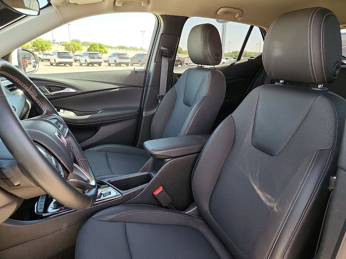 Used 2025 Buick Encore GX Preferred FWD image 7