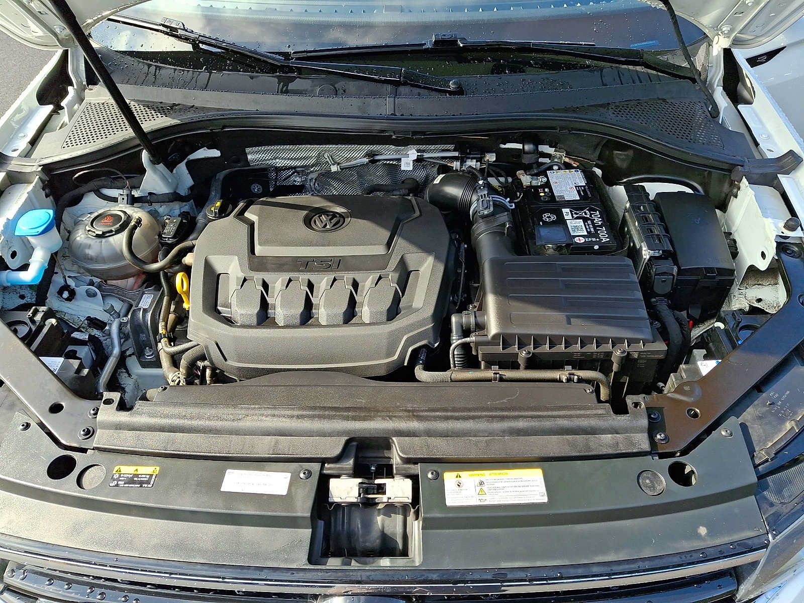 Used 2024 Volkswagen Tiguan SE R-Line AWD/4WD image 27
