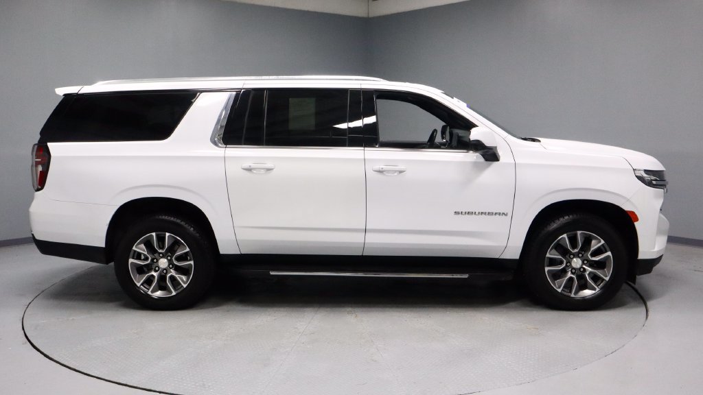 Used 2024 Chevrolet Suburban LT w/ LT Signature Plus Package AWD/4WD image 12