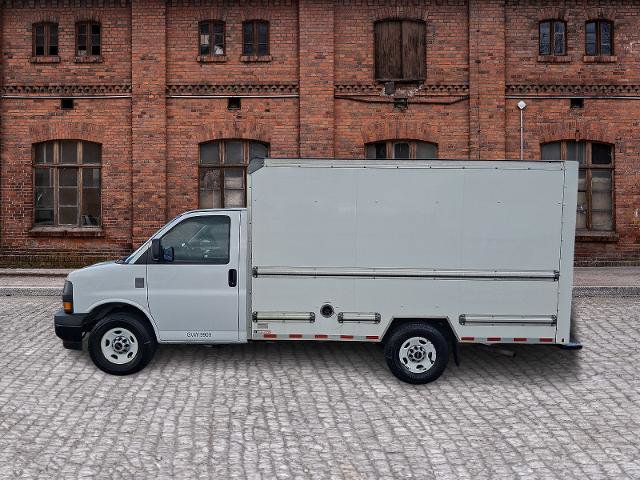 Used 2021 GMC Savana 3500 w/ Power Convenience Package RWD image 7