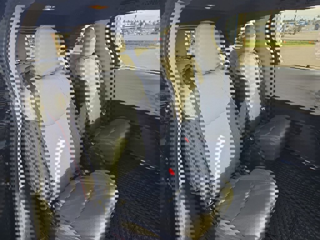 Used 2024 Toyota Sienna XSE image 29