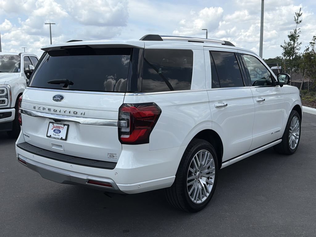 Certified 2024 Ford Expedition Platinum RWD image 5