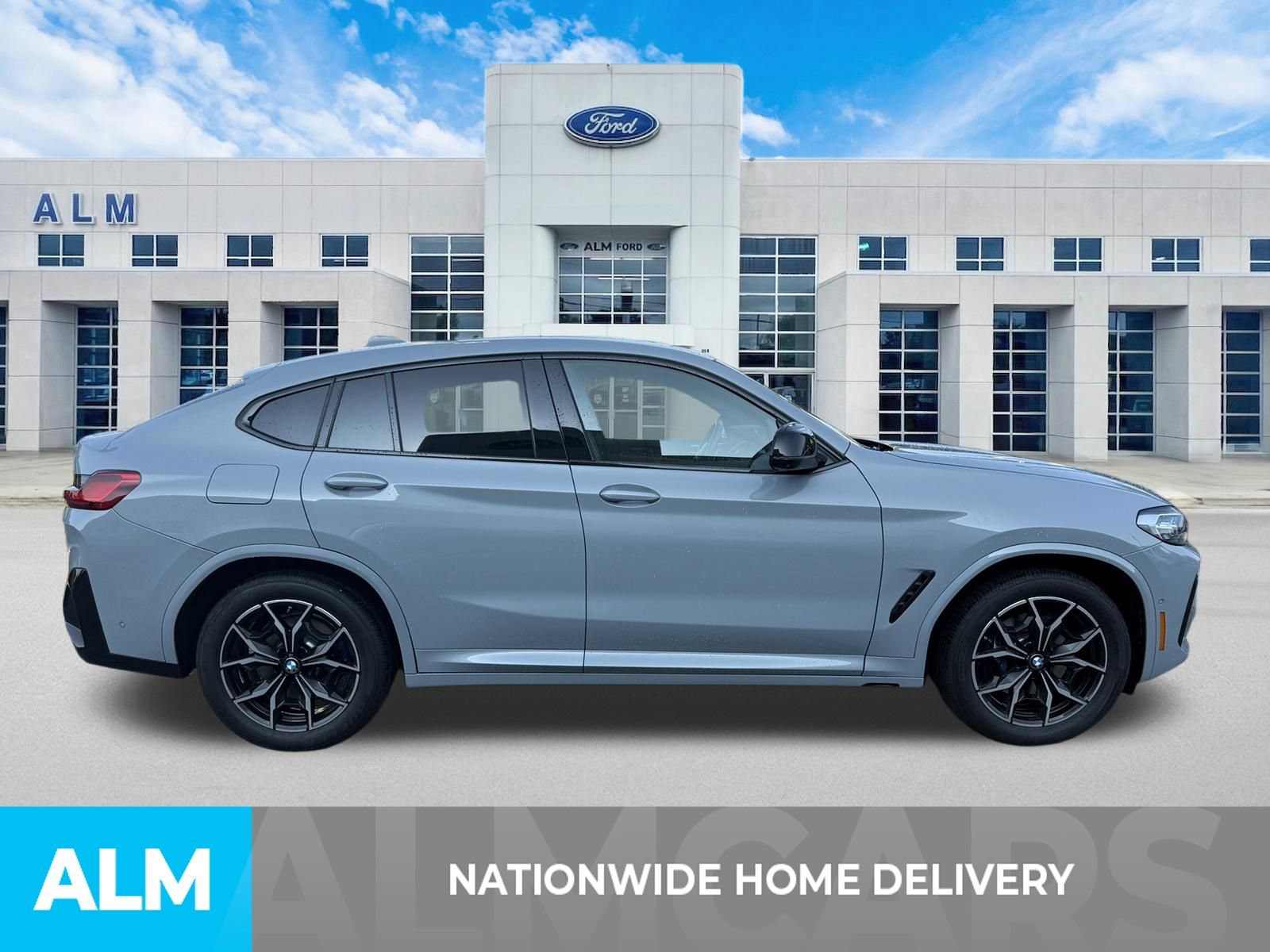 Used 2024 BMW X4 M40i AWD/4WD image 4