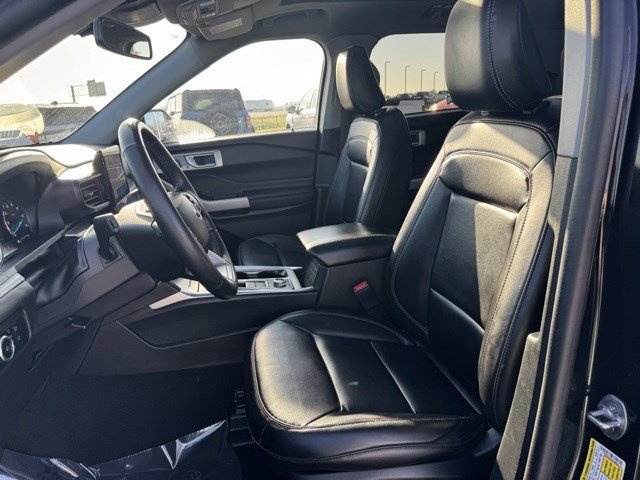 Certified 2023 Ford Explorer XLT w/ Equipment Group 202A image 11