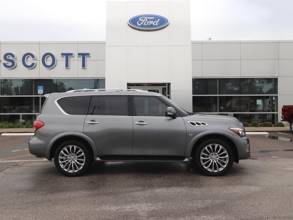 Used 2017 INFINITI QX80 4WD w/ Driver Assistance Package image 18