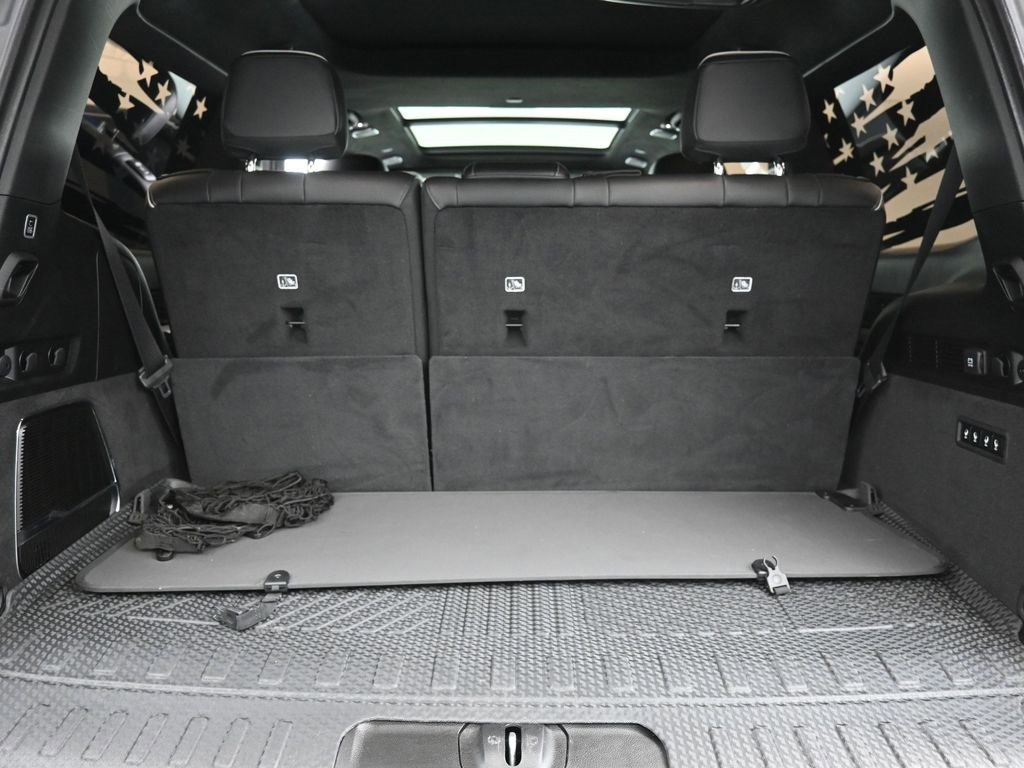 Used 2023 Jeep Grand Wagoneer Series II w/ Quick Order Packagew 28T image 10