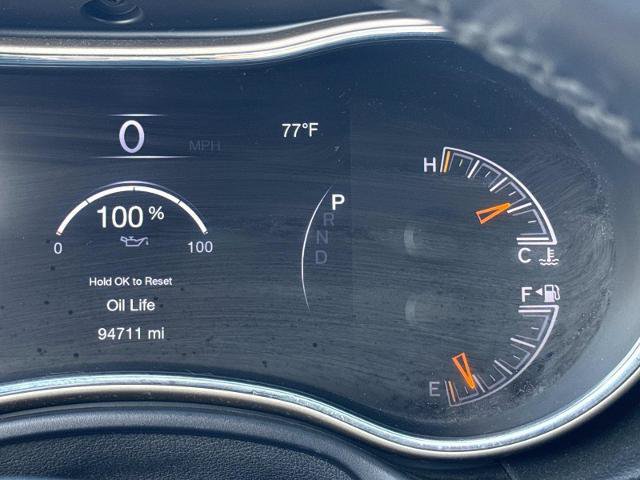 Used 2017 Jeep Grand Cherokee Laredo w/ Quick Order Package 23E AWD/4WD image 21