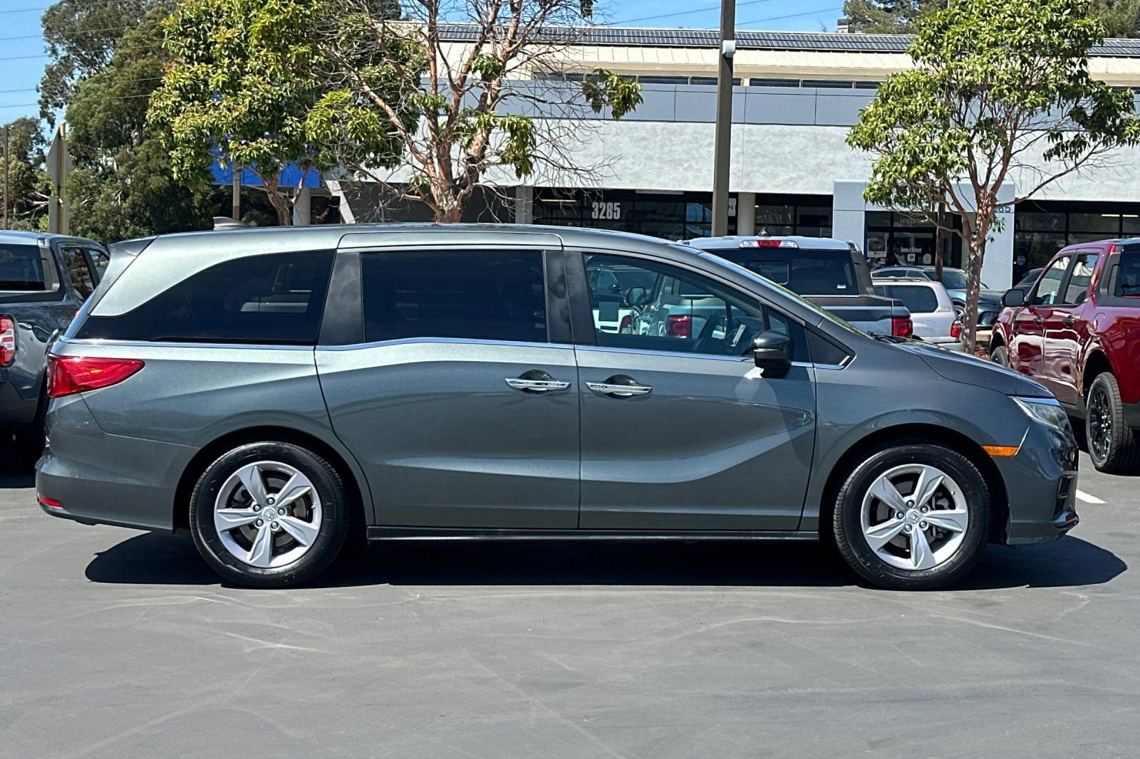 Used 2018 Honda Odyssey EX image 6
