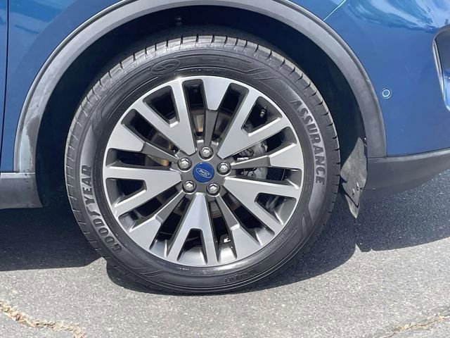 Certified 2020 Ford Escape Titanium image 40