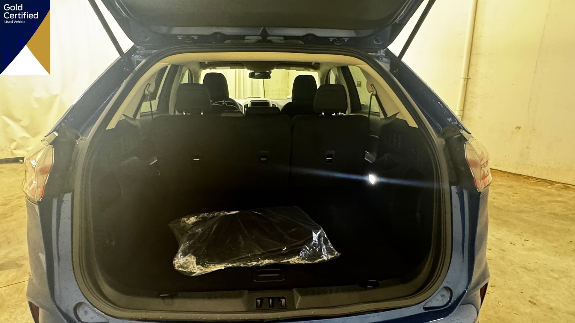 Certified 2022 Ford Edge SE image 17