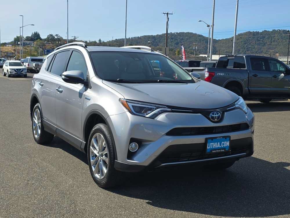 Used 2018 Toyota RAV4 Limited AWD/4WD image 7