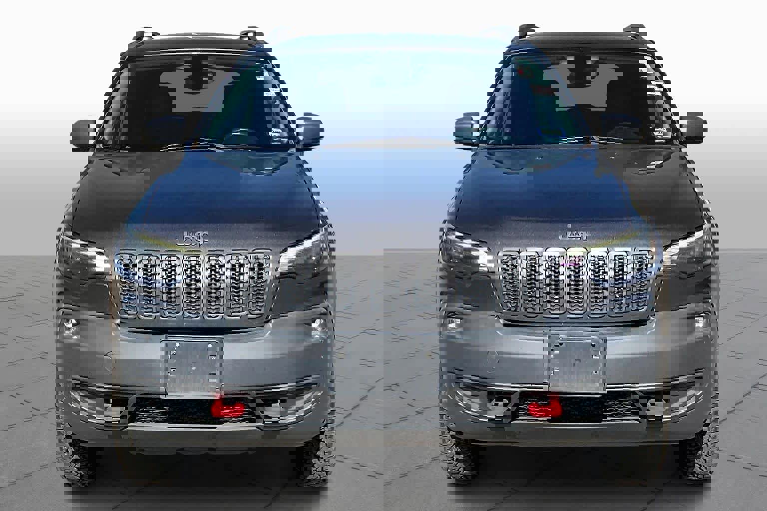 Used 2019 Jeep Cherokee Trailhawk w/ Cold Weather Group image 3