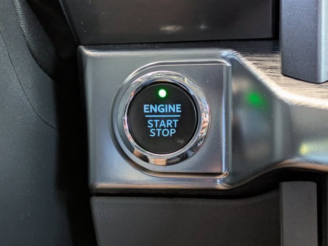 Certified 2022 Ford F150 Lariat w/ FX4 Off-Road Package image 29