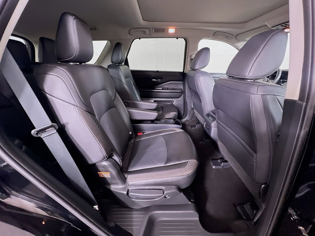 Used 2024 Nissan Pathfinder SL w/ SL Premium Package AWD/4WD image 29