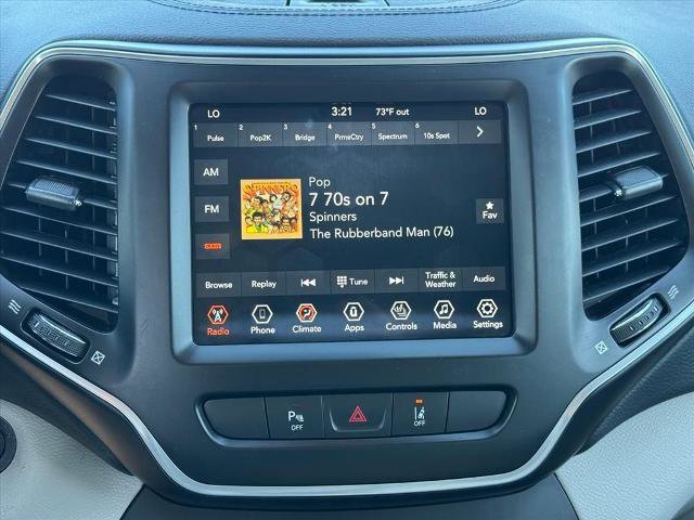 Used 2021 Jeep Cherokee Latitude Lux w/ Sun & Sound Group image 16