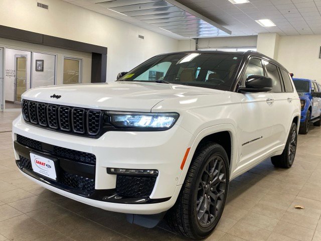 Used 2023 Jeep Grand Cherokee L Summit AWD/4WD image 4
