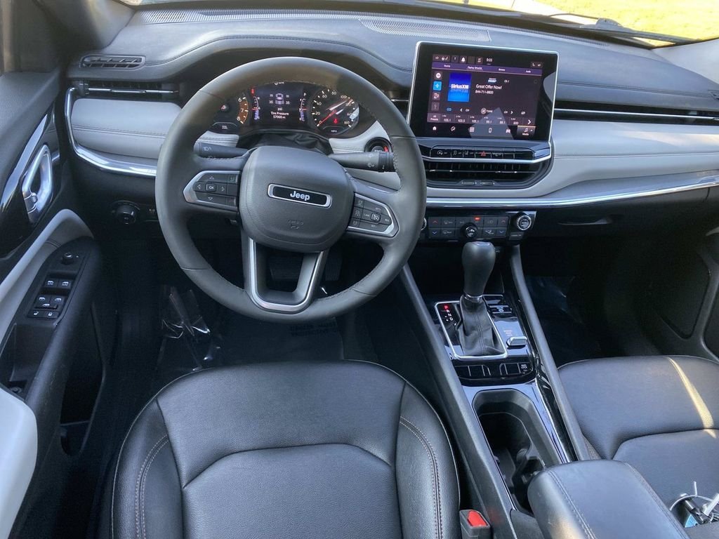 Used 2024 Jeep Compass Limited AWD/4WD image 17