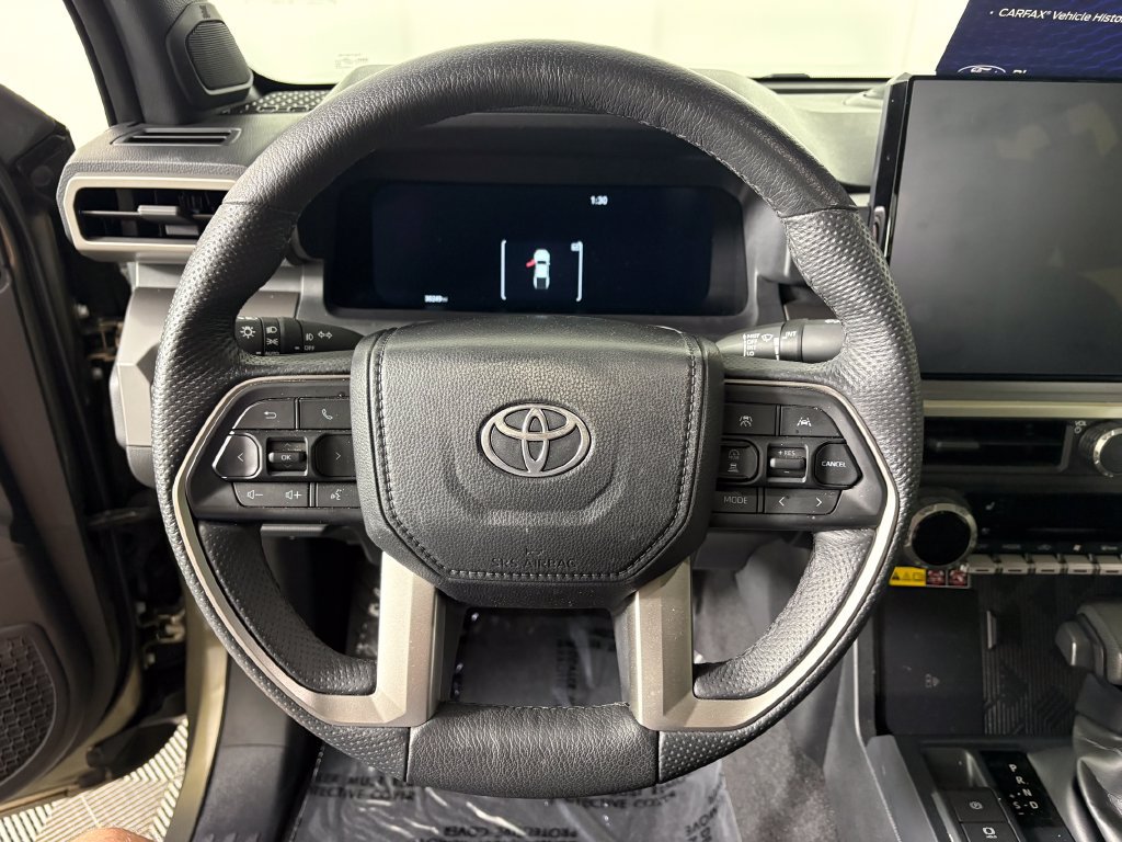 Used 2024 Toyota Tacoma TRD Off-Road w/ TRD Off Road Premium Package AWD/4WD image 15