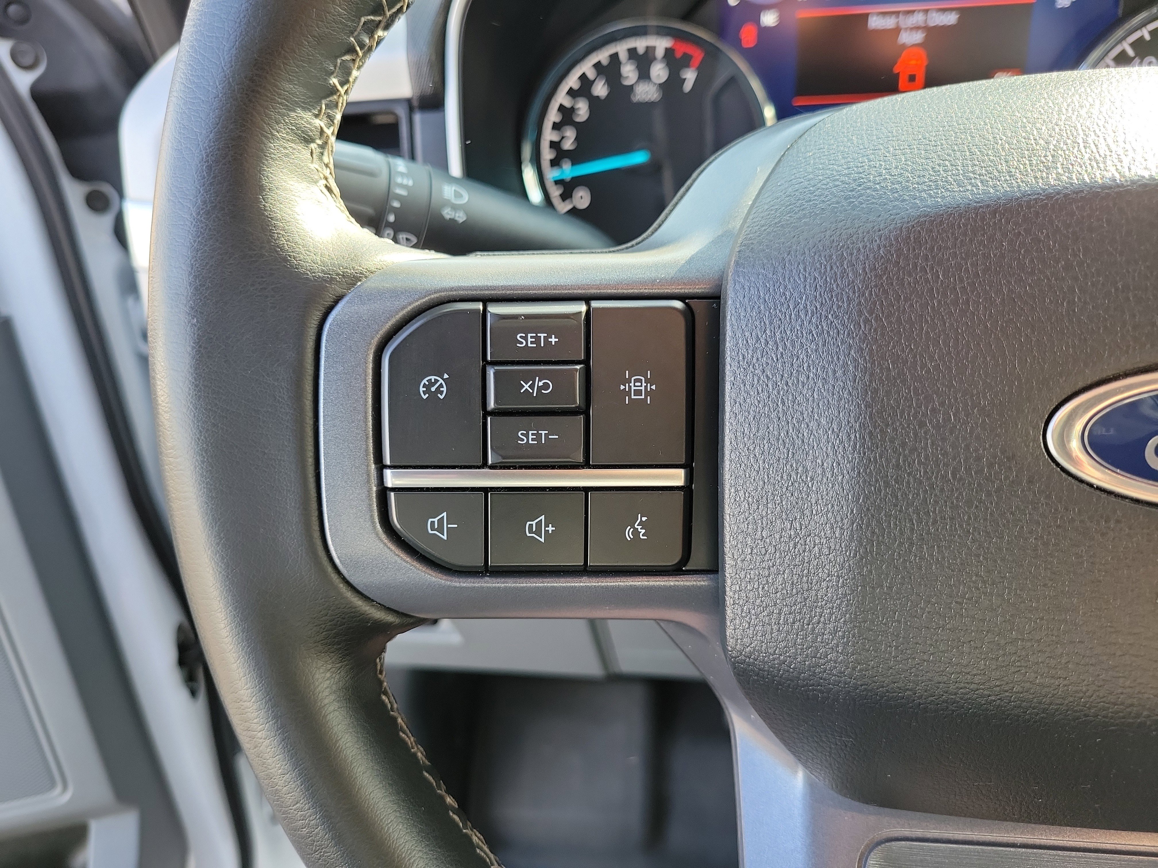Certified 2023 Ford F150 XLT w/ Equipment Group 301A Mid RWD image 5