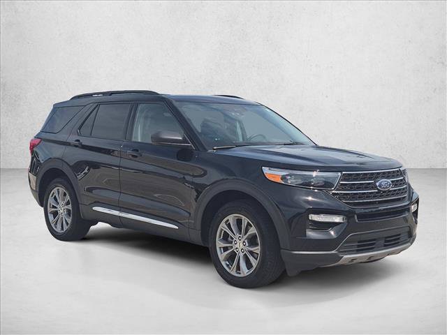 Certified 2022 Ford Explorer XLT w/ Equipment Group 202A AWD/4WD image 3