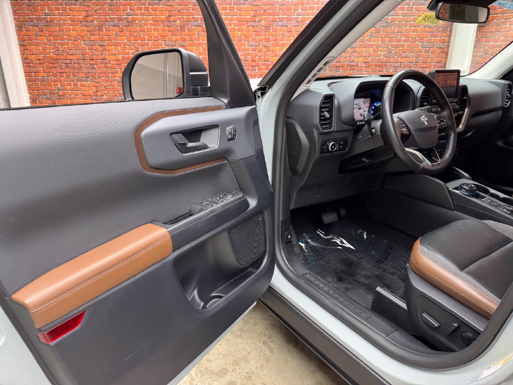 Certified 2023 Ford Bronco Sport Outer Banks AWD/4WD image 10
