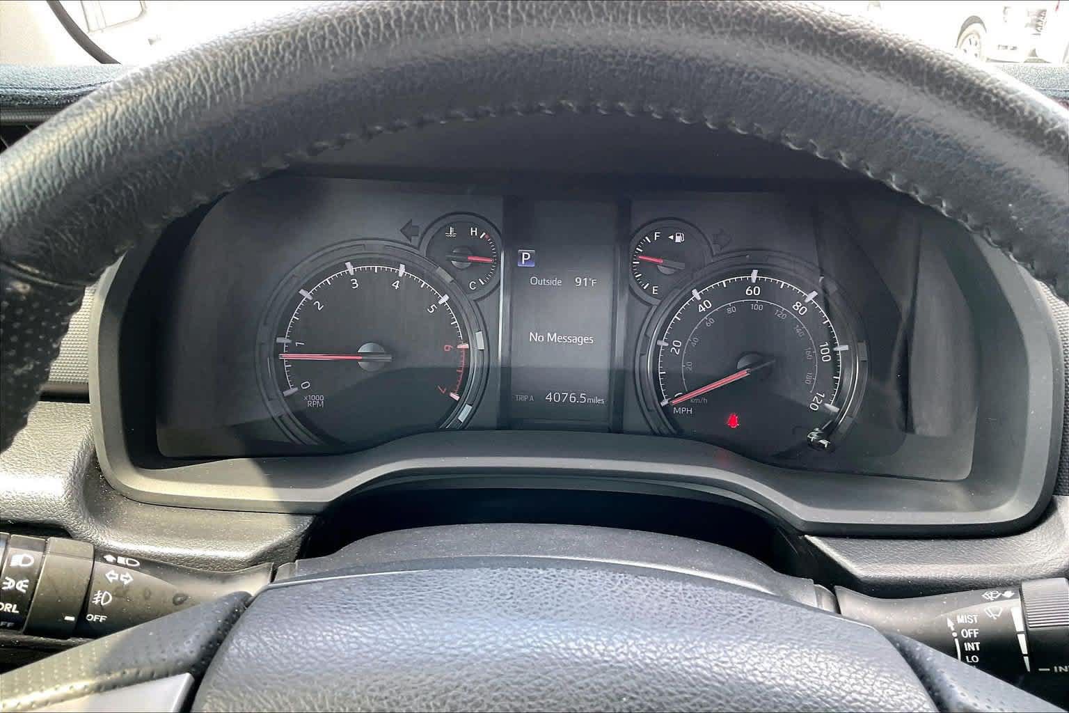 Used 2021 Toyota 4Runner SR5 AWD/4WD image 17