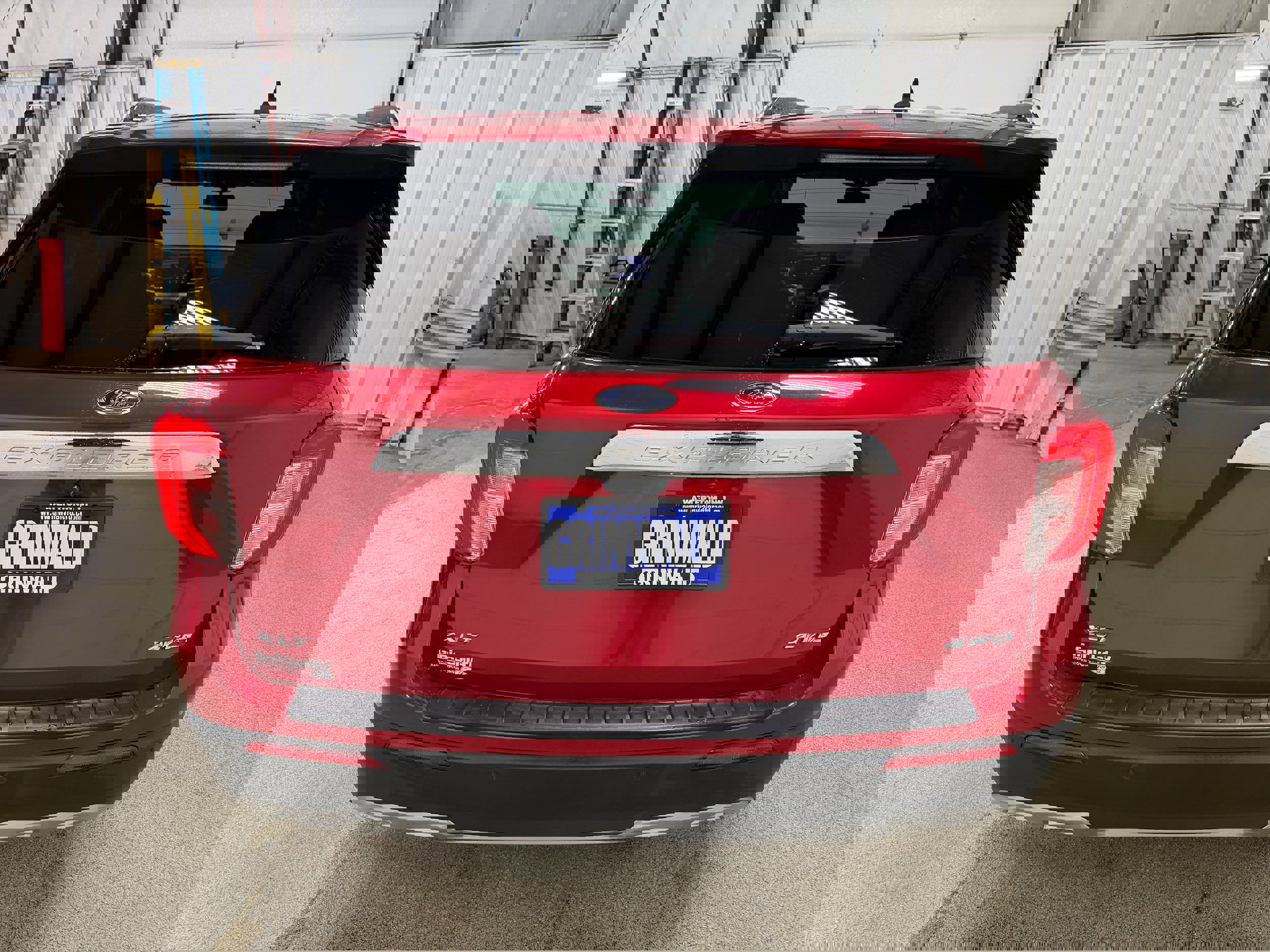 Certified 2021 Ford Explorer XLT w/ Equipment Group 202A image 33