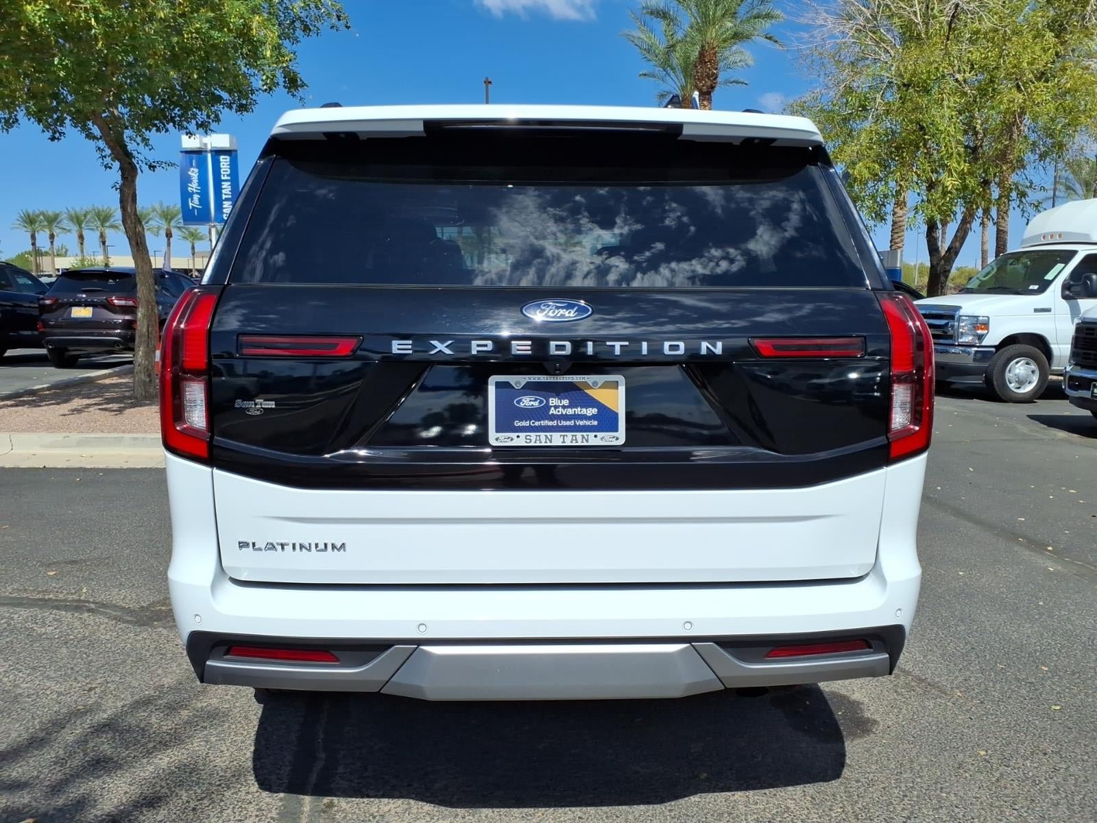 Certified 2025 Ford Expedition Platinum AWD/4WD image 5