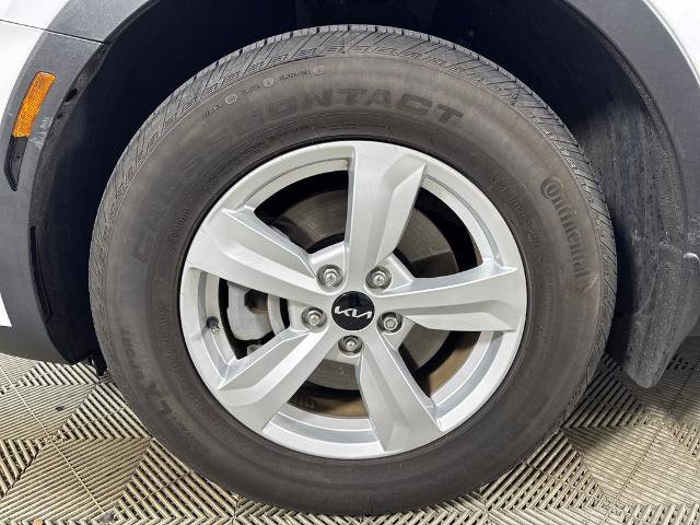 Used 2024 Kia Sorento LX FWD image 13