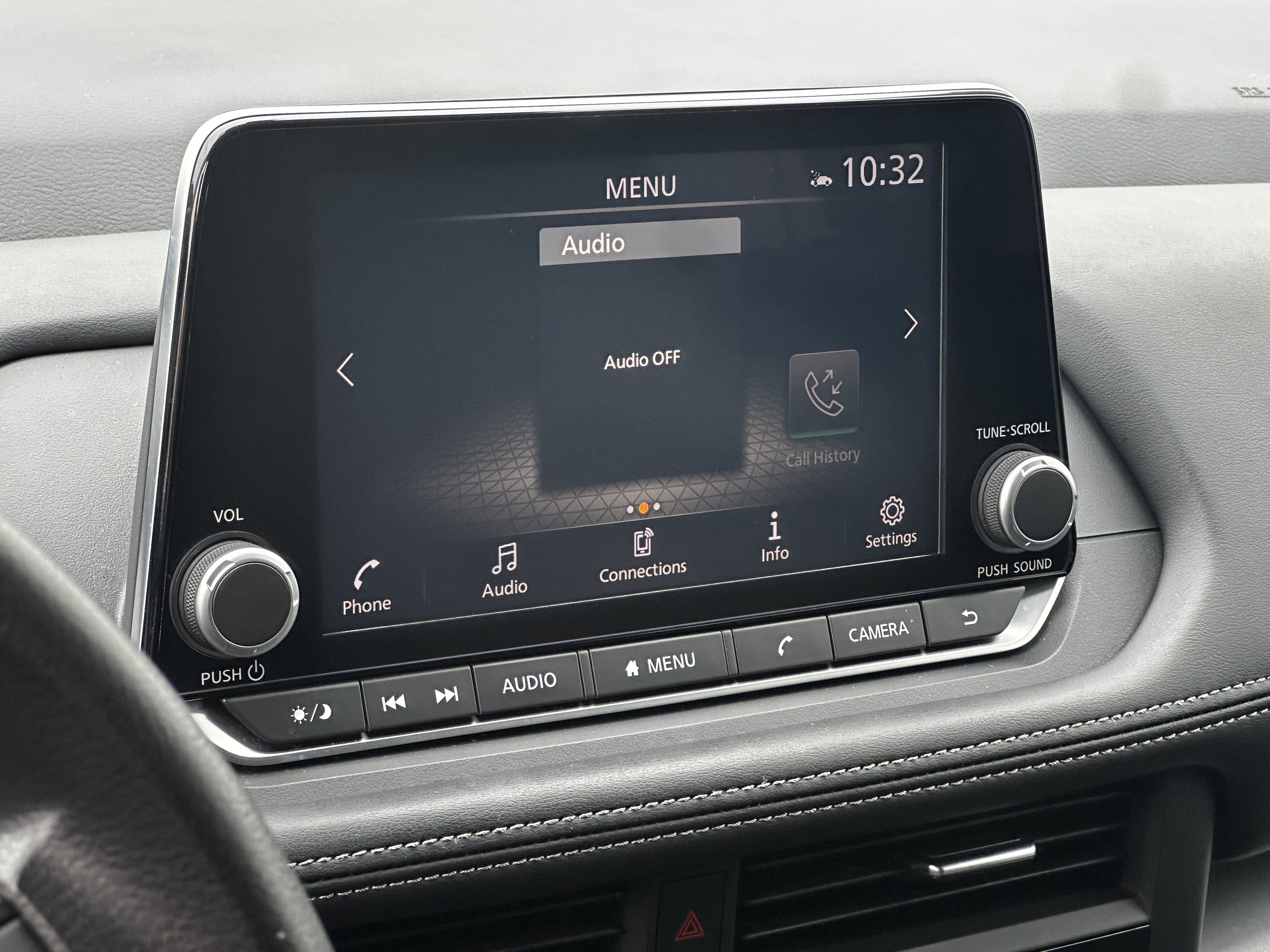 Used 2024 Nissan Rogue SV FWD image 17