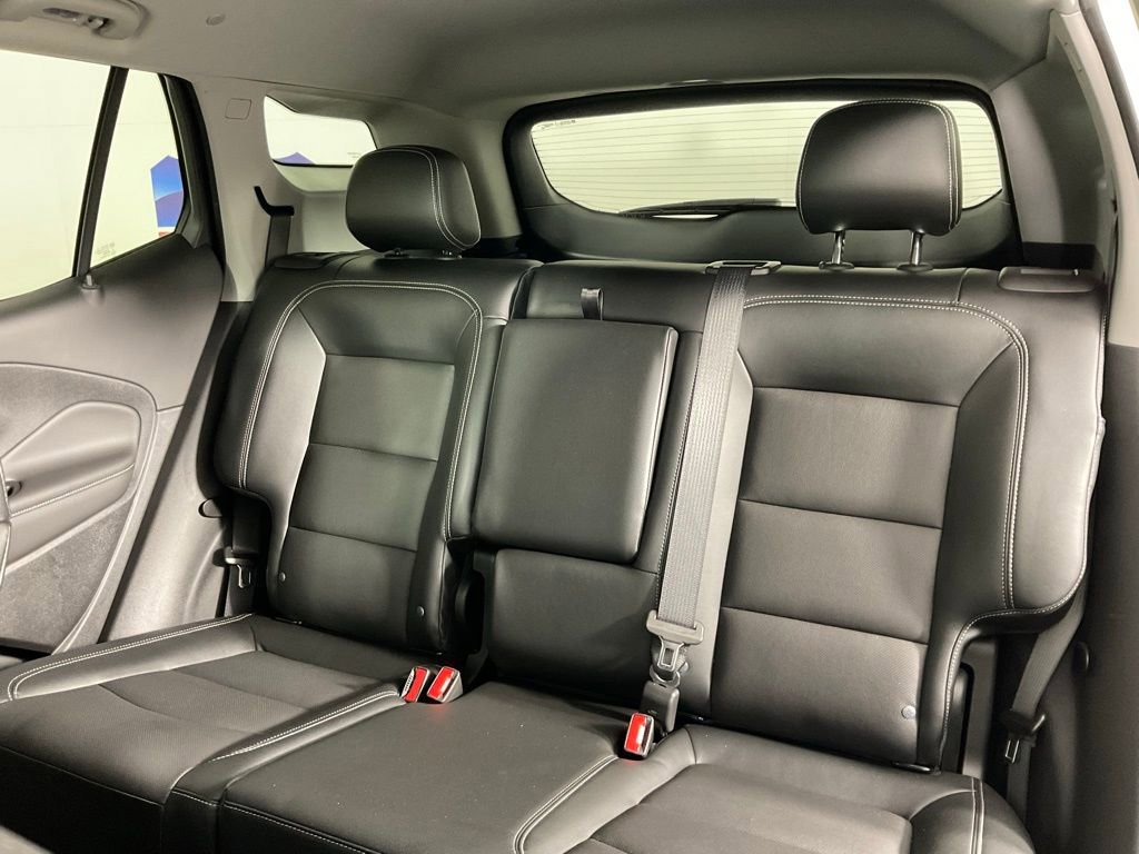 Used 2023 GMC Terrain SLT w/ Tech Package FWD image 16