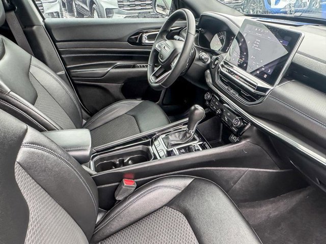 Used 2025 Jeep Compass Latitude w/ Altitude Special Edition image 29