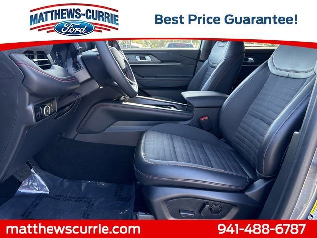 Certified 2025 Ford Explorer ST-Line w/ ST-Line Street Pack image 9