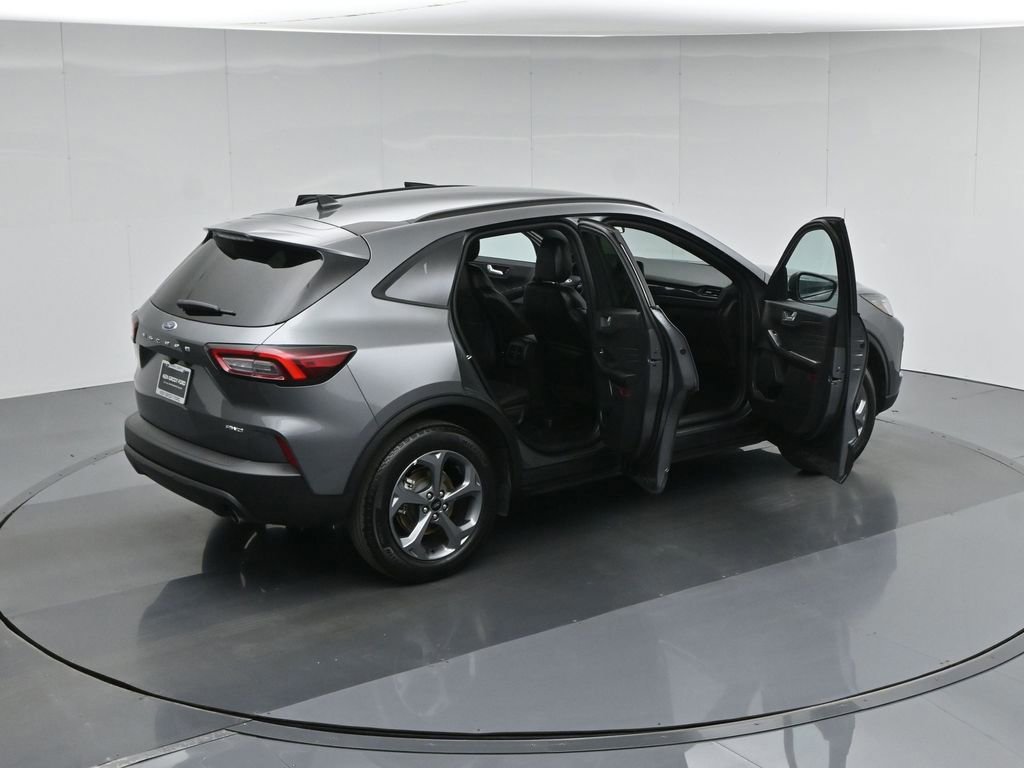 Certified 2025 Ford Escape ST-Line AWD/4WD image 44