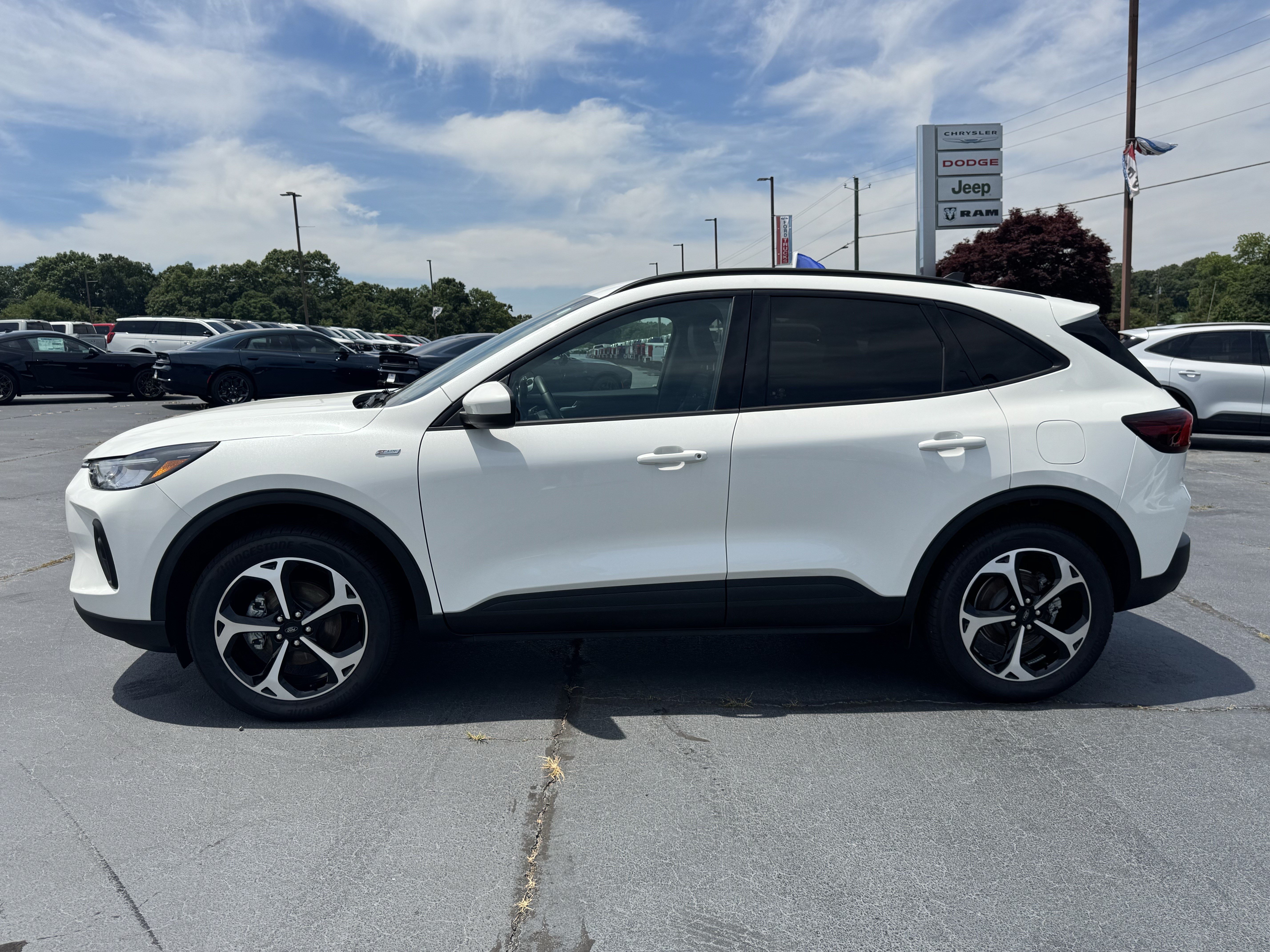 Certified 2026 Ford Escape ST-Line Select w/ Tech Pack #1 AWD/4WD image 8