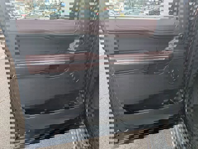 Certified 2024 Ford Expedition Limited image 25