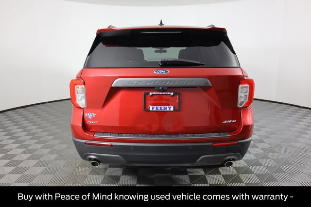 Certified 2022 Ford Explorer XLT w/ Equipment Group 202A image 4