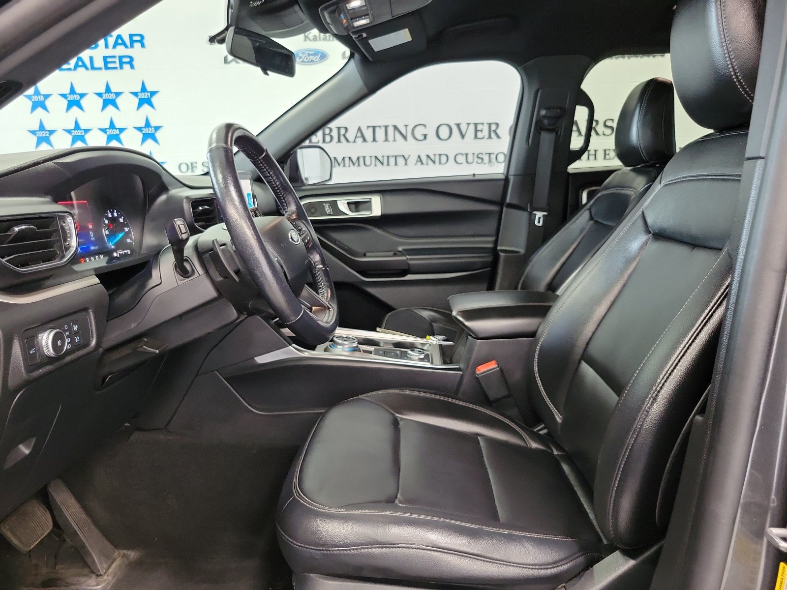 Certified 2020 Ford Explorer XLT w/ Equipment Group 202A AWD/4WD image 8