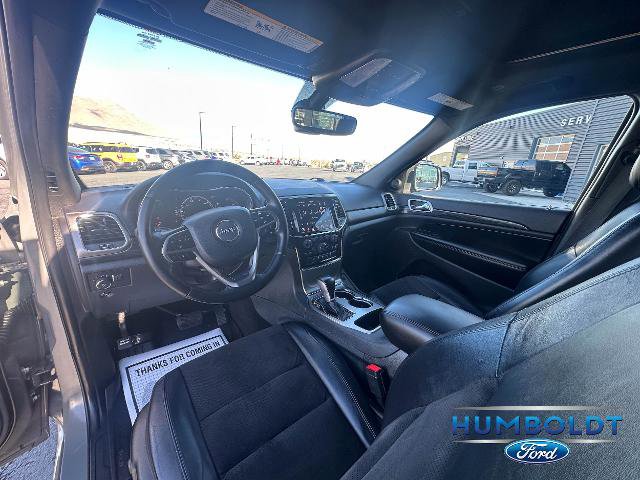 Used 2020 Jeep Grand Cherokee Altitude image 16