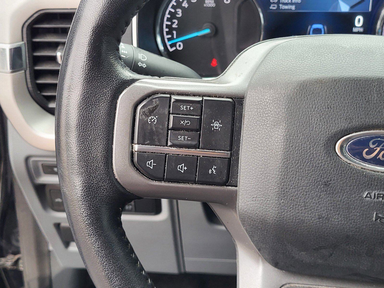 Certified 2022 Ford F150 XLT w/ Equipment Group 302A High image 26