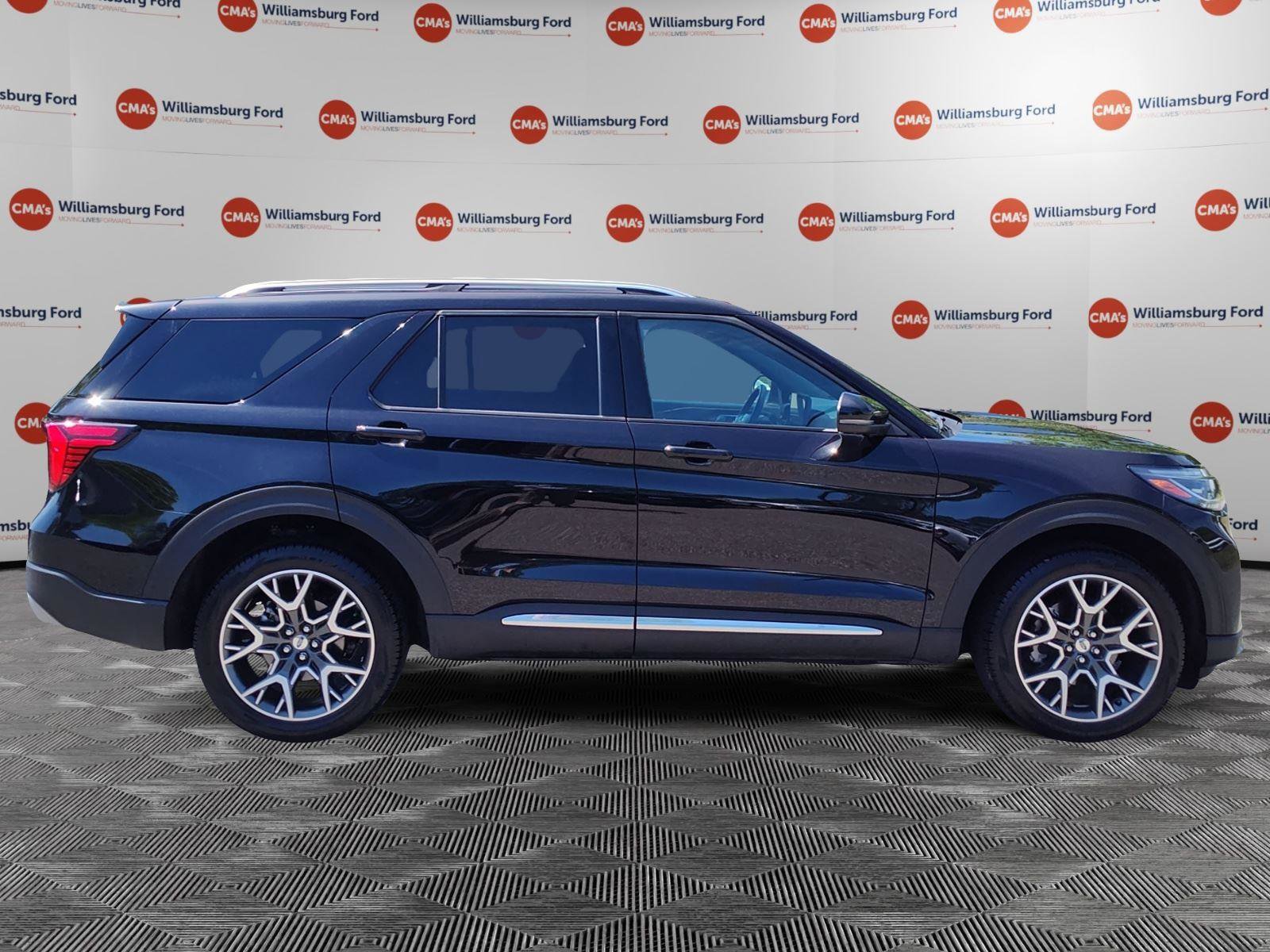 Certified 2025 Ford Explorer Platinum w/ Ultimate Package AWD/4WD image 6