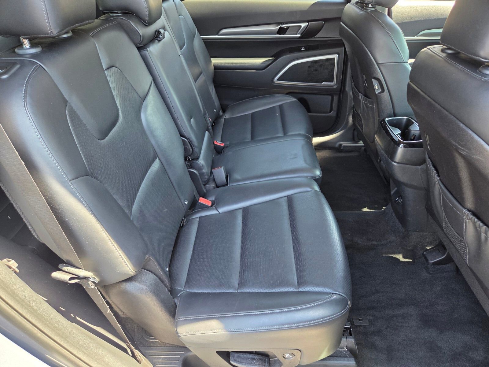 Used 2021 Kia Telluride LX AWD/4WD image 15