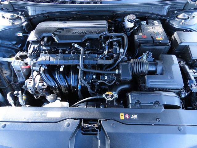 Used 2024 Hyundai Elantra Limited image 14