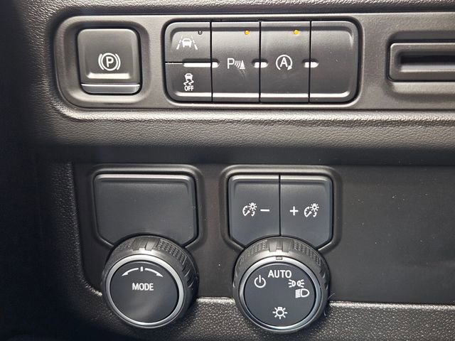 Used 2023 Chevrolet Suburban Premier RWD image 37