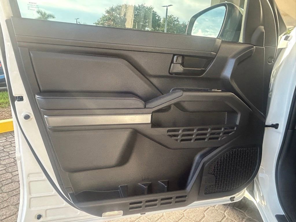 Used 2024 Toyota Tacoma SR5 image 33