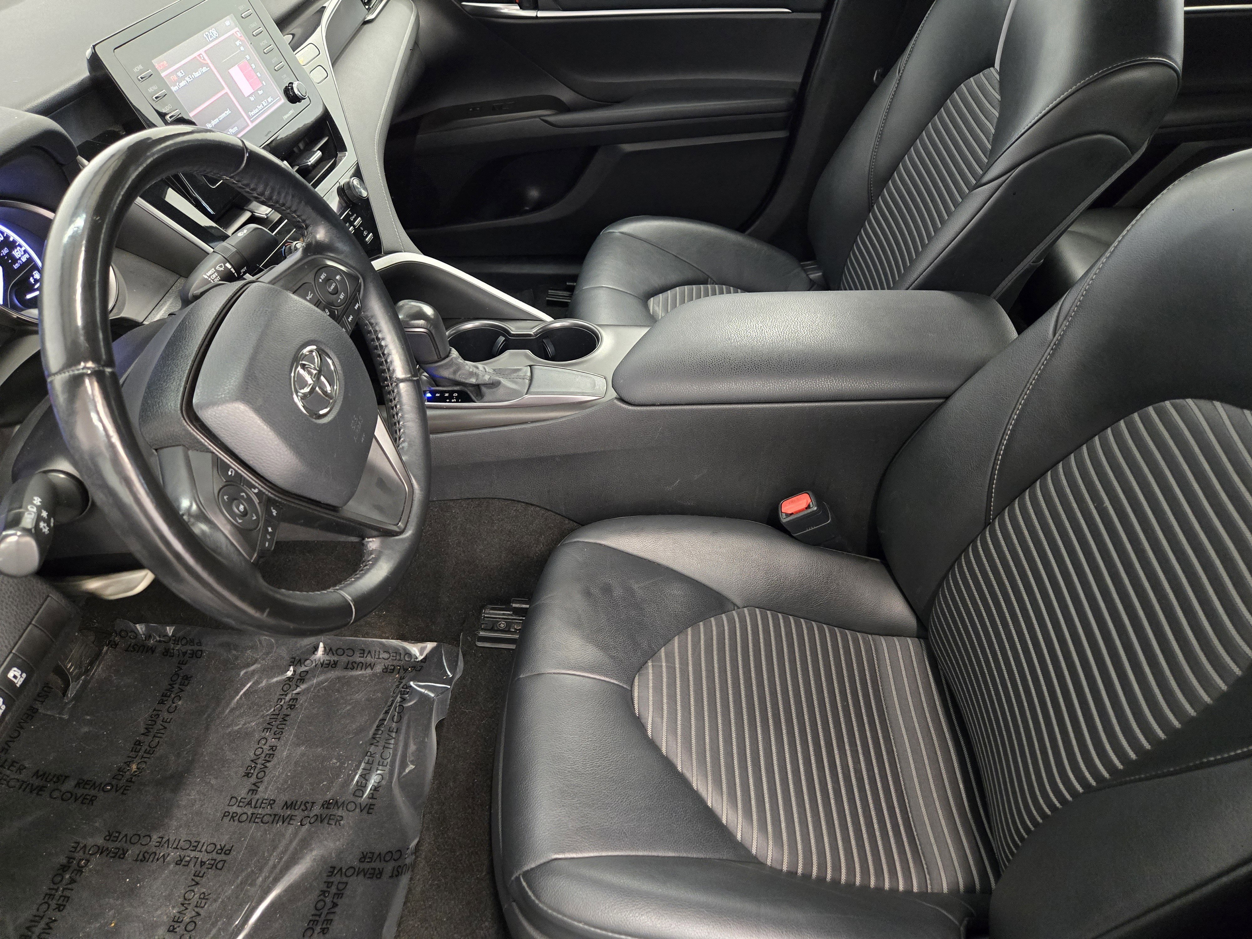 Used 2021 Toyota Camry SE FWD image 14