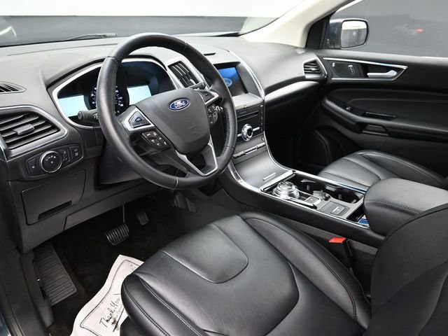 Certified 2019 Ford Edge Titanium w/ Cold Weather Package AWD/4WD image 9